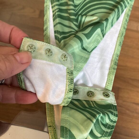 High cut green strap bodysuit cut high. Almost to the armpit. snap crotch. - Picture 4 of 8